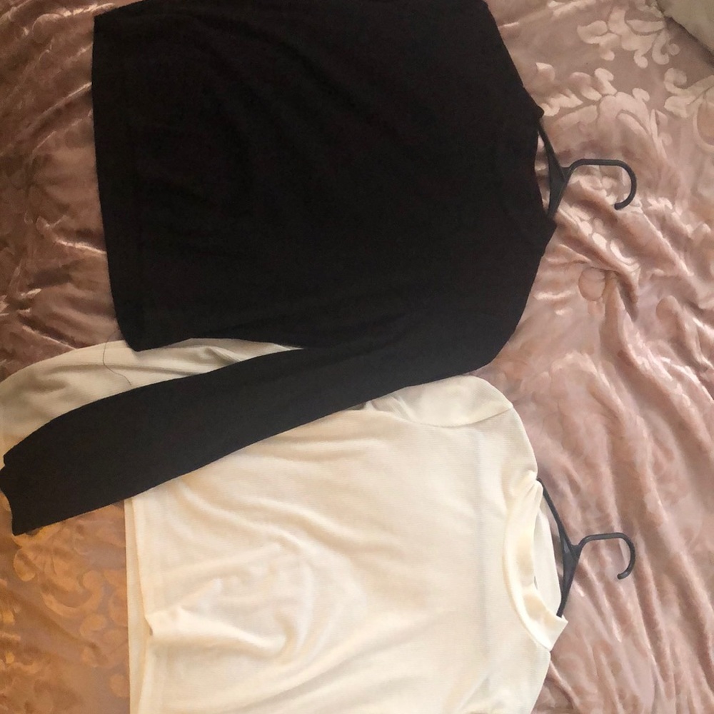 size L white /black shein croptop shirts long sleeve